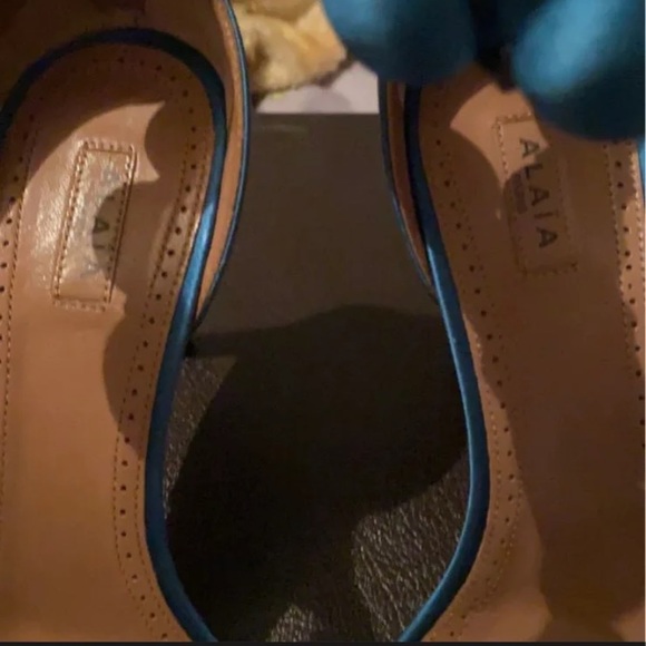 Alaia Paris Bombe Pom Pom Sandals - Picture 4 of 15